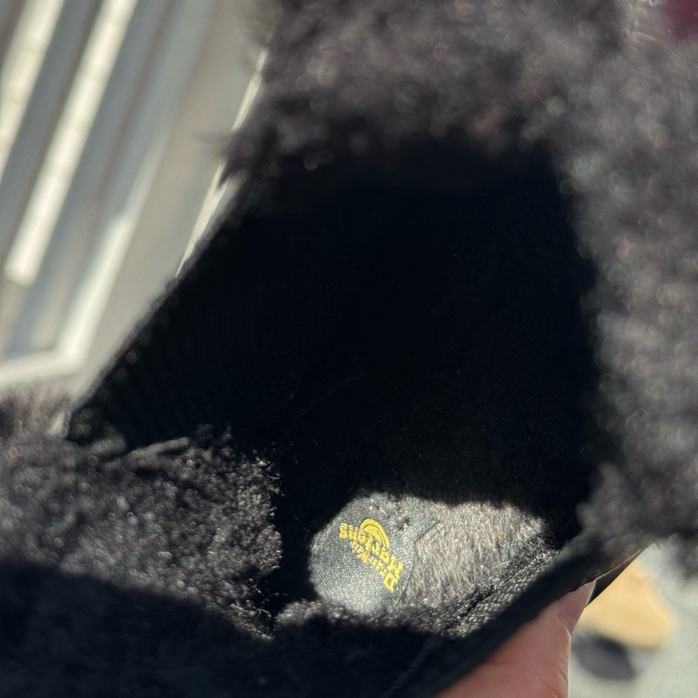 Dr. Martens Leonore fur Boots - Picture 4 of 9